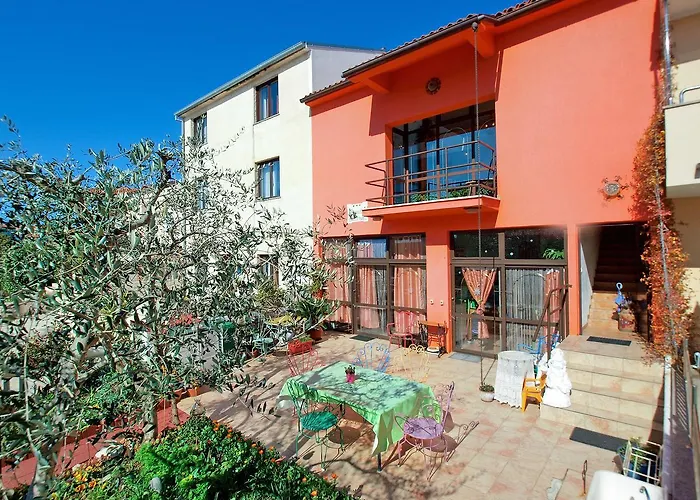 Apartments Kada 1571